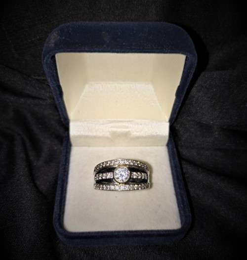PHENOMENAL LADIES SOLID 925 STERLING SILVER RING!!!